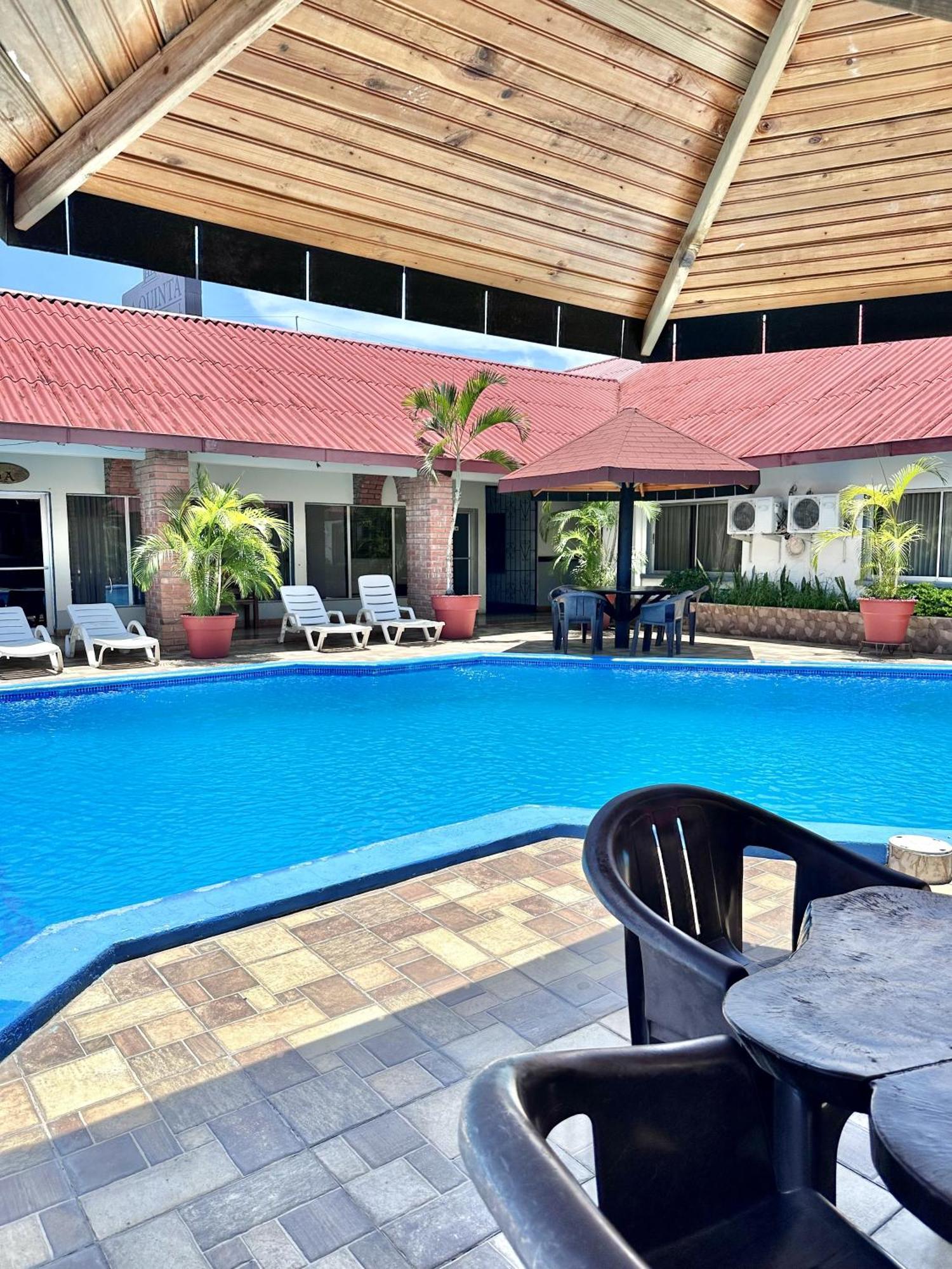 Hotel La Quinta Λα Σέιμπα Εξωτερικό φωτογραφία